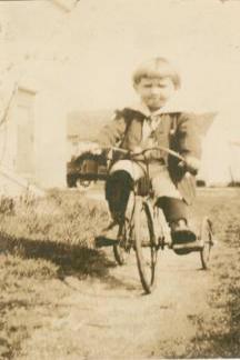 1924 pic of a boy 